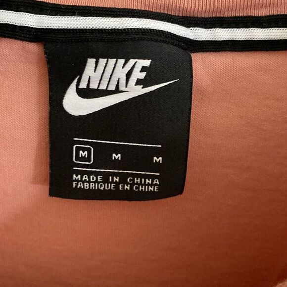 NIKE Men’s Short Sleeve T Shirt Size M - Picture 2 of 7